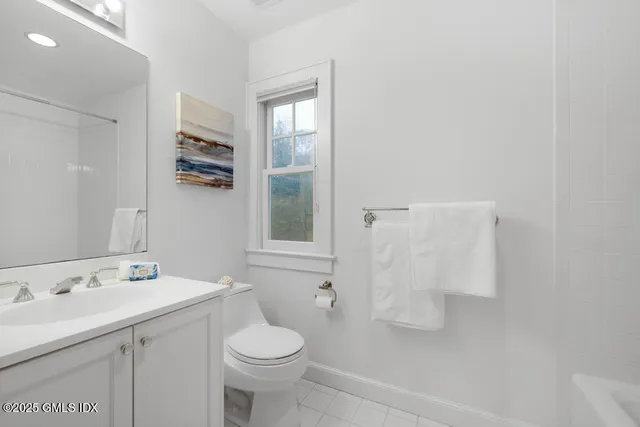 $3,195,000 | 145 Porchuck Road, Greenwich, CT 06831