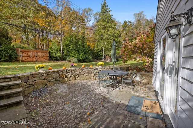 $3,195,000 | 145 Porchuck Road, Greenwich, CT 06831