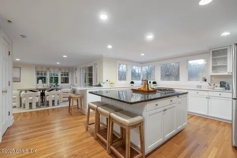 $3,195,000 | 145 Porchuck Road, Greenwich, CT 06831