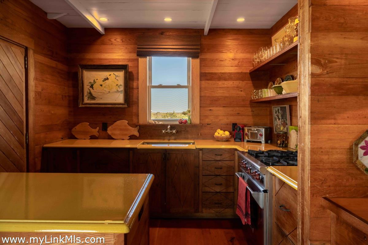 10 Waquoit Road Nantucket, MA 02554 - Photo 15 of 34