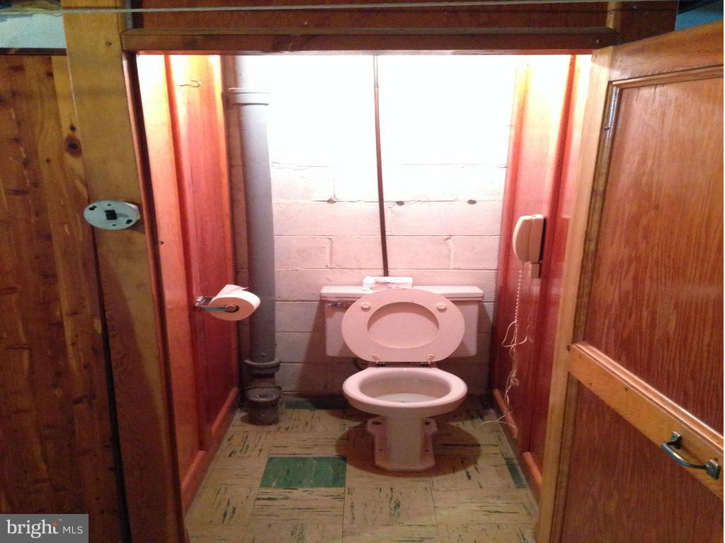 727 Aldworth Road Baltimore, MD 21222 - Photo 22 of 29 Bath Basement