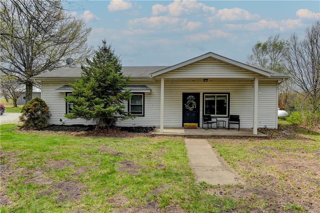 12010 South Moonlight Road Olathe, KS 66061 - Photo 1 of 53