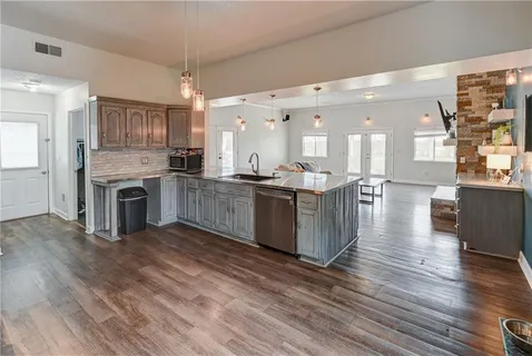 $650,000 | 12010 South Moonlight Road, Olathe, KS 66061