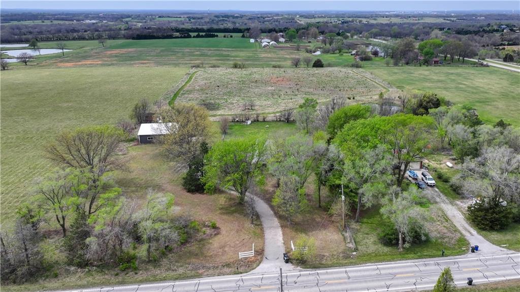 12010 South Moonlight Road Olathe, KS 66061 - Photo 2 of 53