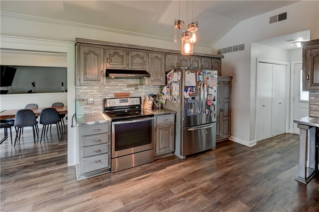 12010 South Moonlight Road Olathe, KS 66061 - Photo 22 of 53