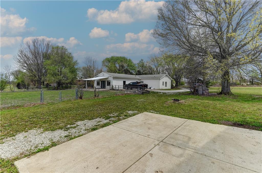 12010 South Moonlight Road Olathe, KS 66061 - Photo 38 of 53