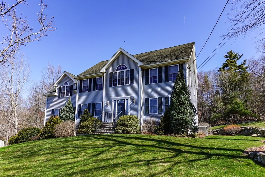 26 Highridge Road Bellingham, MA 02019 - Photo 2 of 42 Gallery Image 2