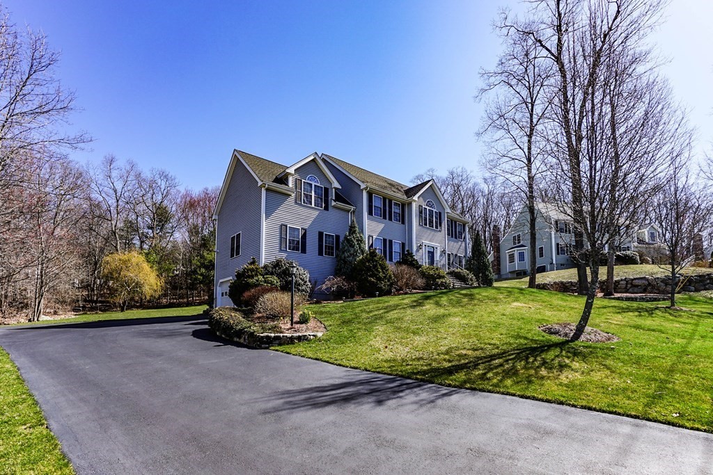 26 Highridge Road Bellingham, MA 02019 - Photo 3 of 42 Gallery Image 3