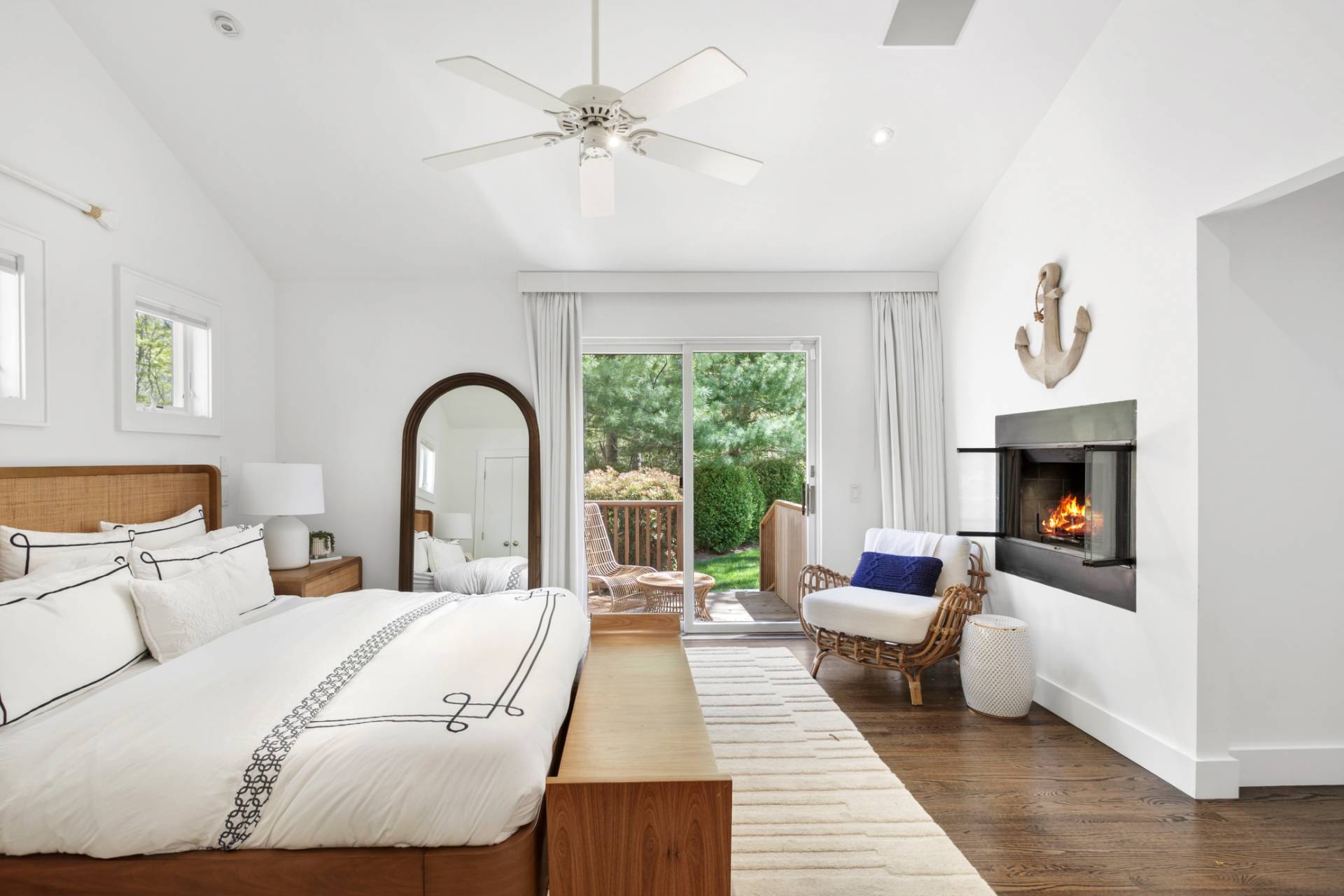 570 Rte 114 East Hampton, NY 11937 - Photo 12 of 40
