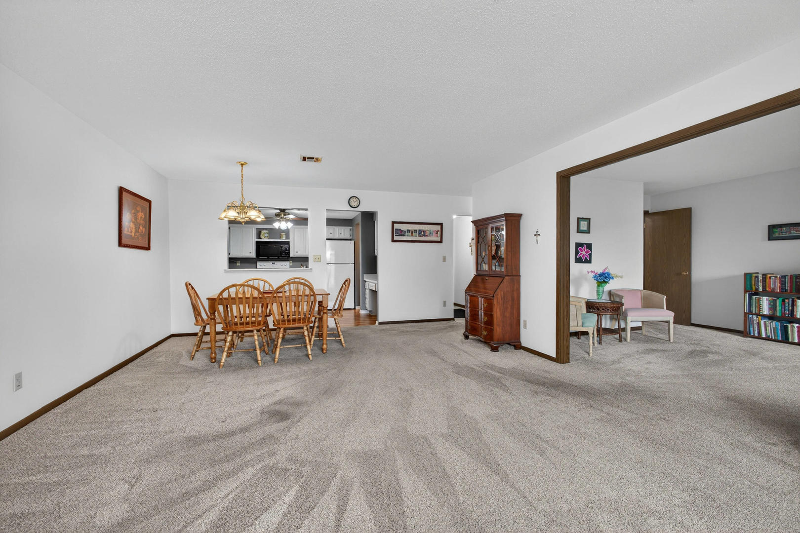 1360 Kimberly Ridge Road, Unit 209 Bettendorf, IA 52722 - Photo 14 of 36