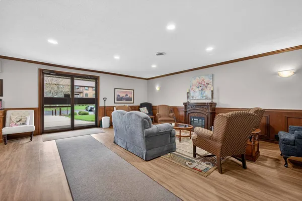 $169,500 | 1360 Kimberly Ridge Road, Unit 209, Bettendorf, IA 52722