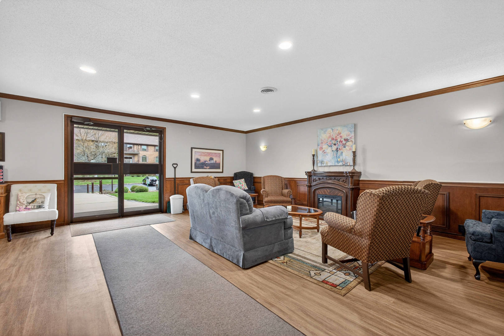 1360 Kimberly Ridge Road, Unit 209 Bettendorf, IA 52722 - Photo 3 of 36