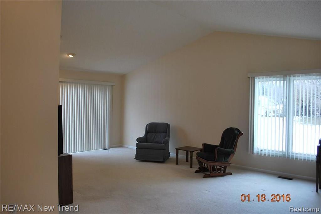 21685 River Ridge Trail Farmington Hills, MI 48335 - Photo 5 of 13