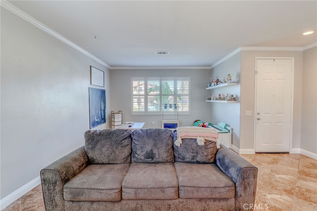 729 Windbound Avenue Beaumont, CA 92223 - Photo 11 of 73 Living Room