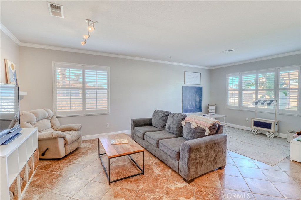 729 Windbound Avenue Beaumont, CA 92223 - Photo 18 of 73 Living Room