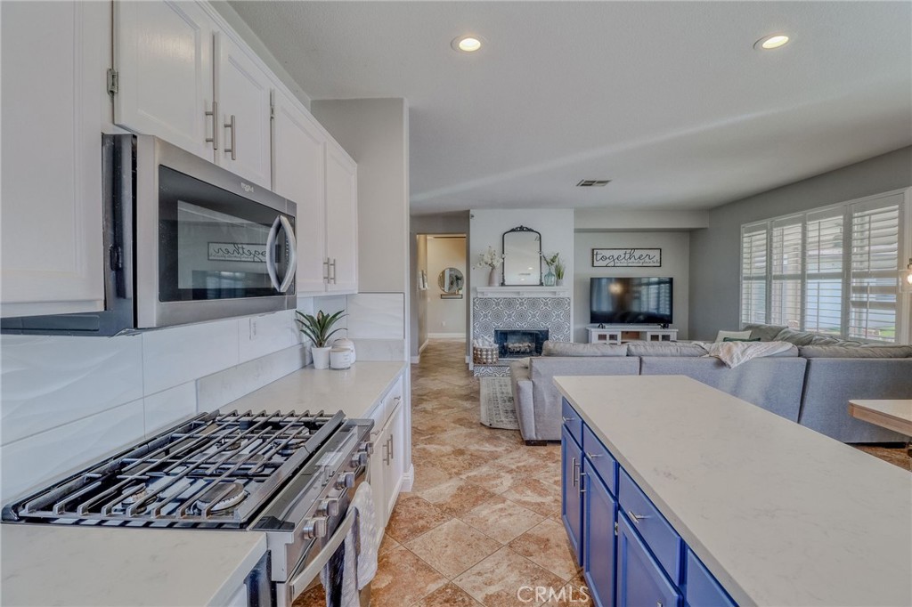 729 Windbound Avenue Beaumont, CA 92223 - Photo 25 of 73 Kitchen