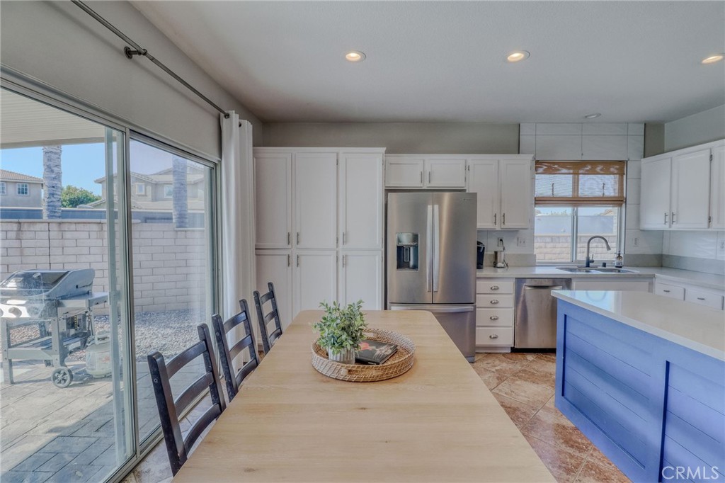729 Windbound Avenue Beaumont, CA 92223 - Photo 27 of 73 Kitchen Nook