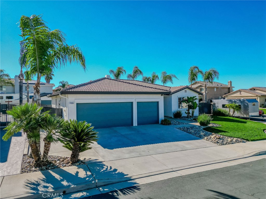 729 Windbound Avenue Beaumont, CA 92223 - Photo 3 of 73