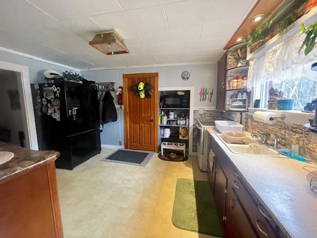 39 Washington Street Gorham, NH 03581 - Photo 3 of 17