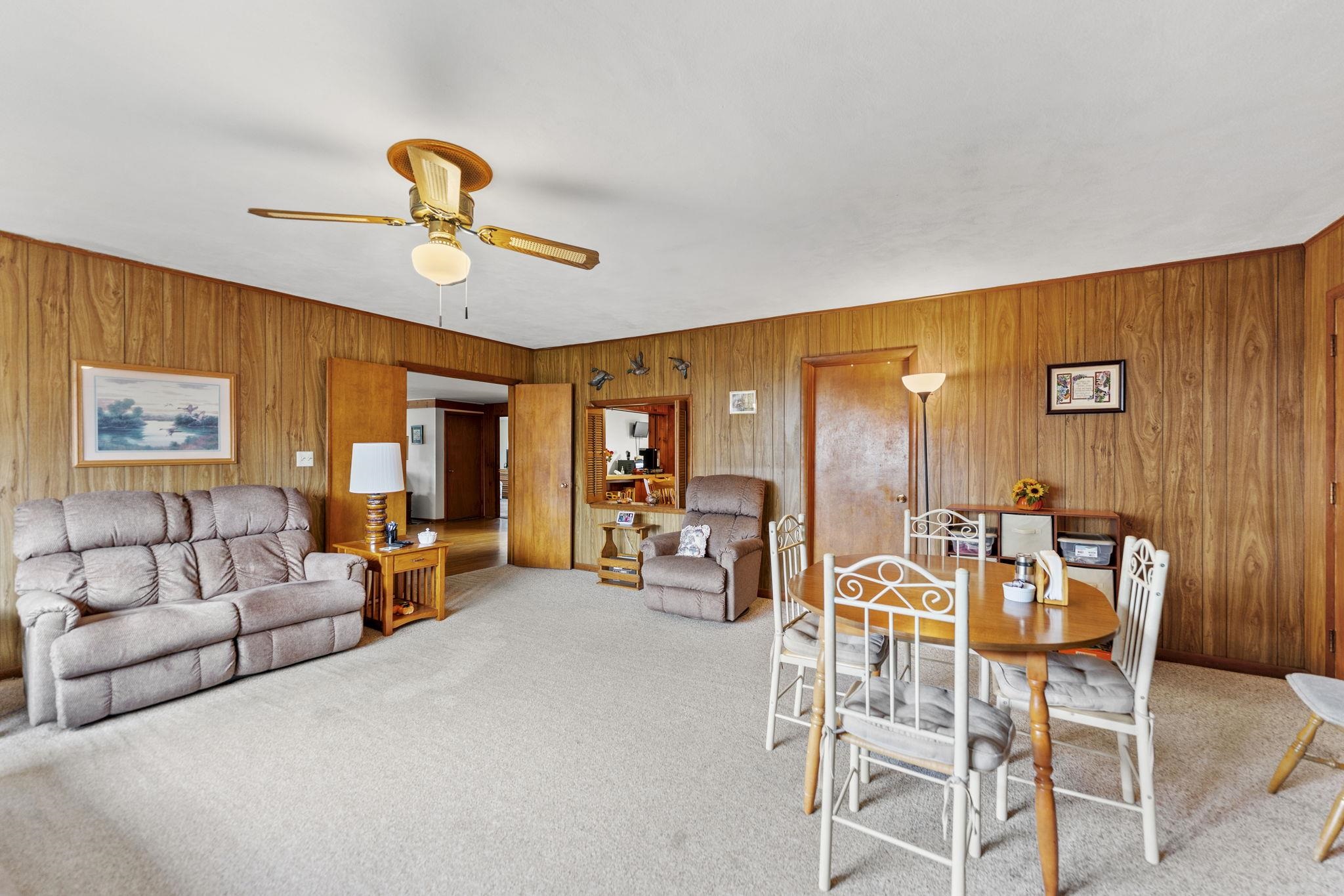 1111 Pearl Street Belvidere, IL 61008 - Photo 25 of 40 a living room with furniture
