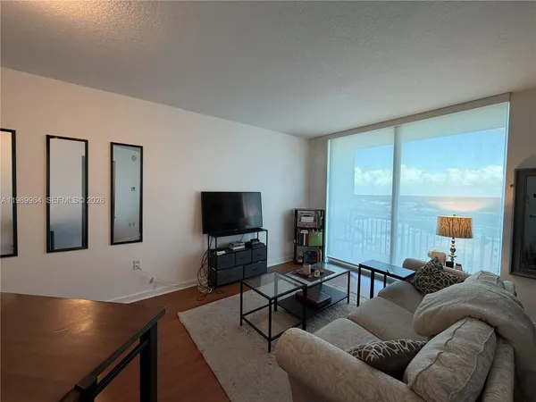 $2,300 | 9055 Southwest 73rd Court, Unit 1403, Miami, FL 33156