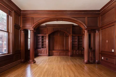 $21,950,000 | 129 Commonwealth Avenue, Boston, MA 02116
