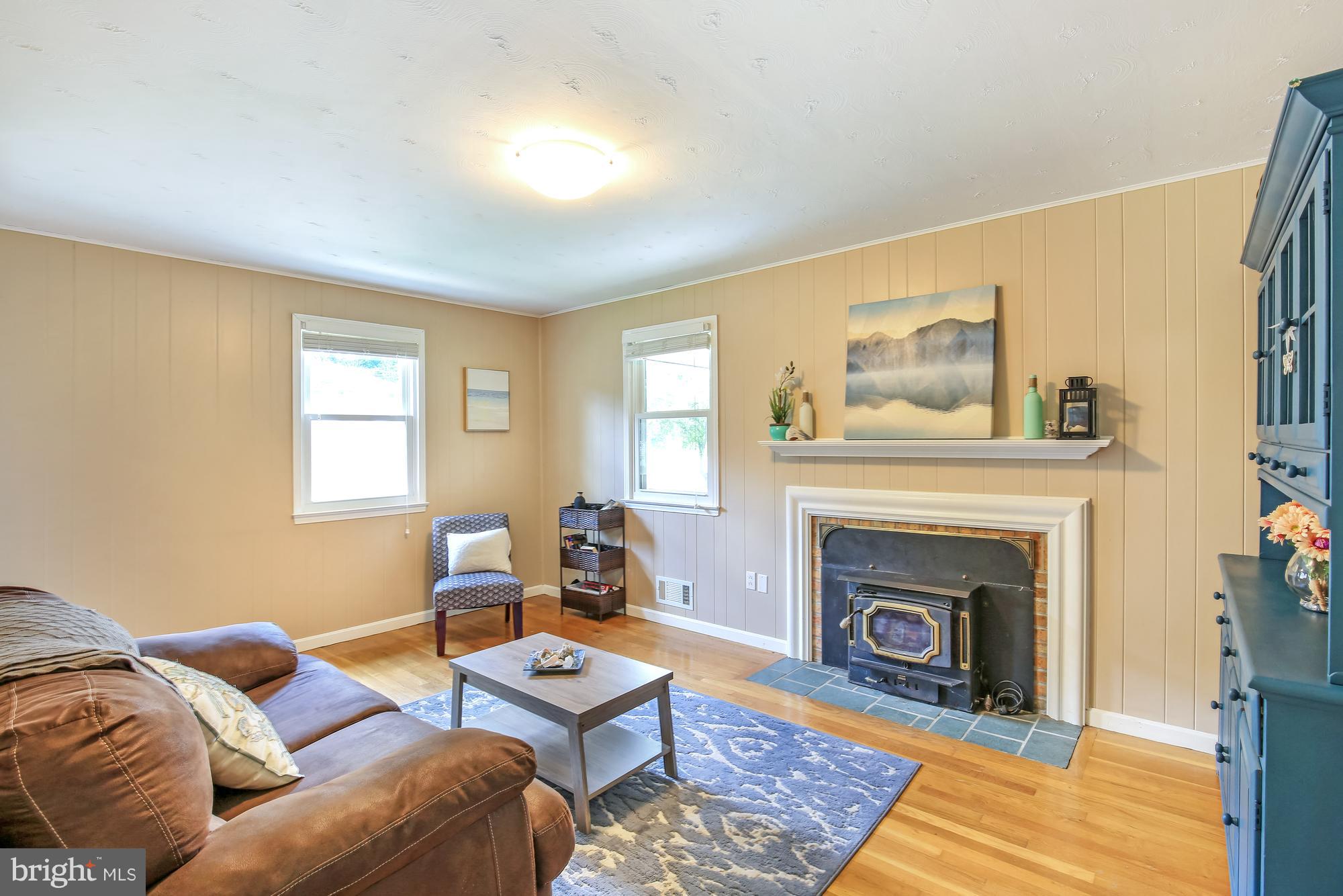 16124 Jerald Road Laurel, MD 20707 - Photo 13 of 30 Family Room