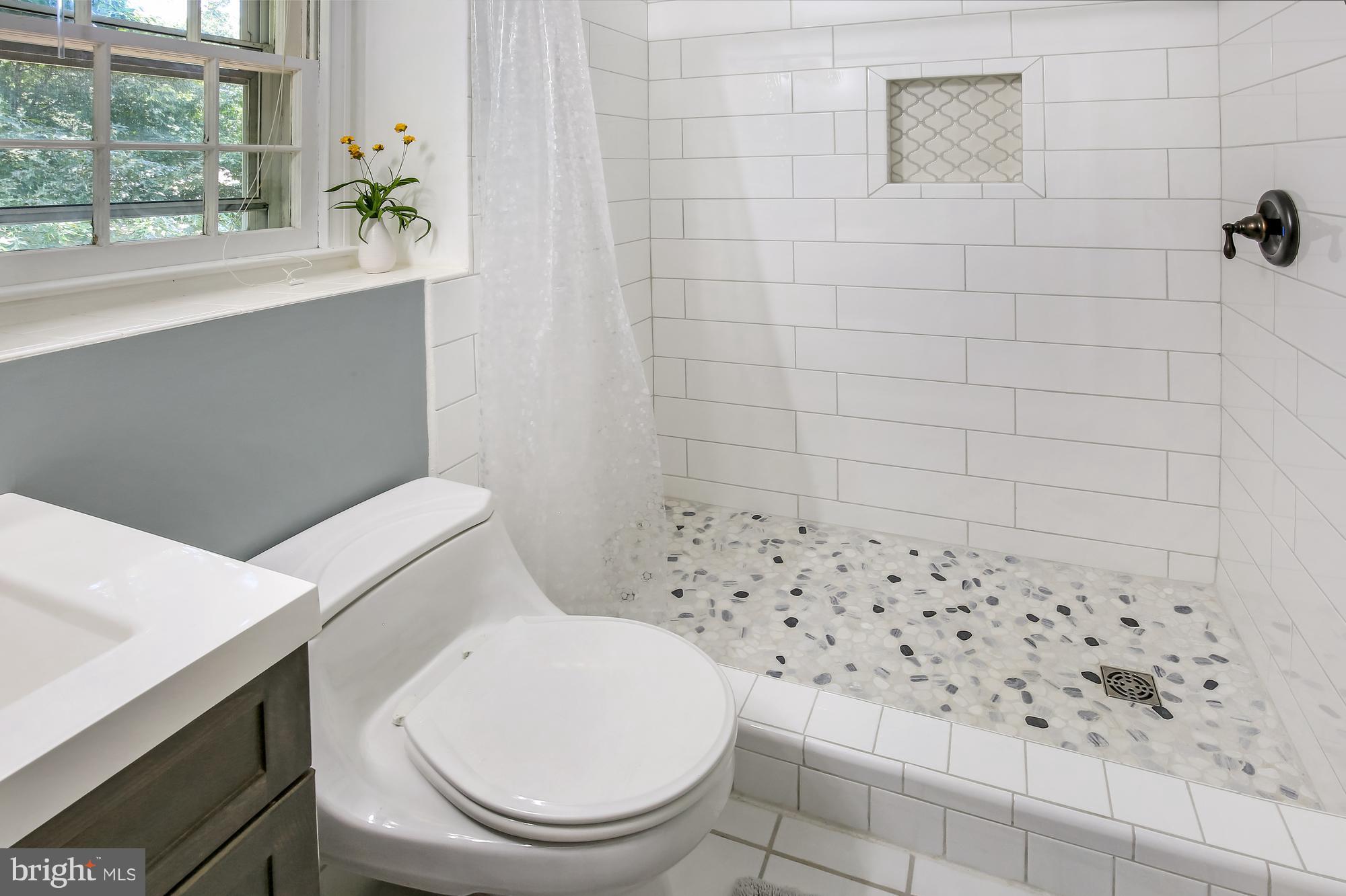 16124 Jerald Road Laurel, MD 20707 - Photo 18 of 30 Bath (Master)