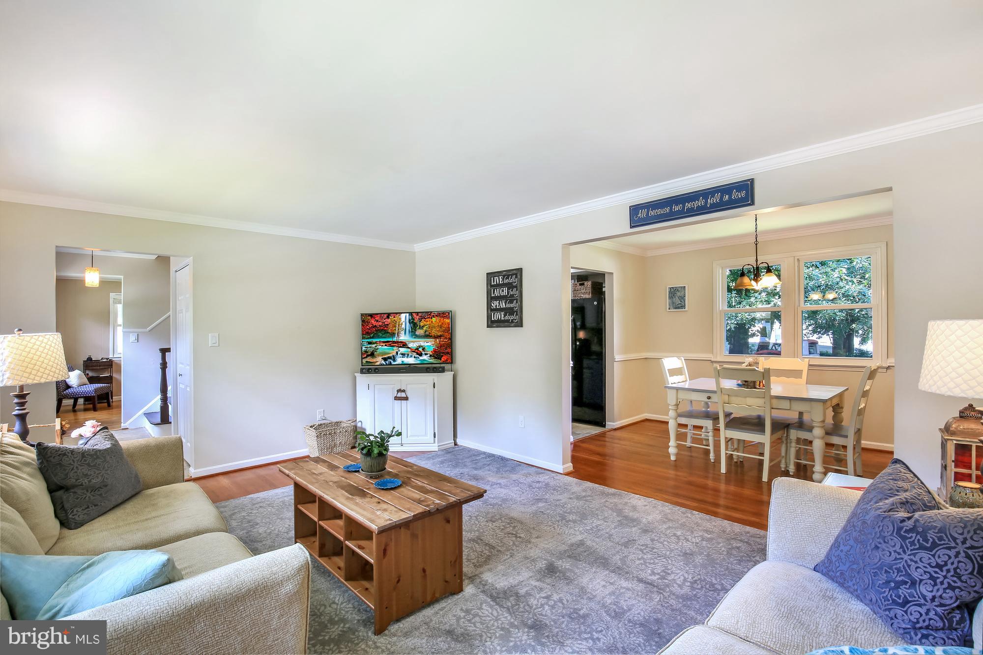 16124 Jerald Road Laurel, MD 20707 - Photo 6 of 30 Living Room