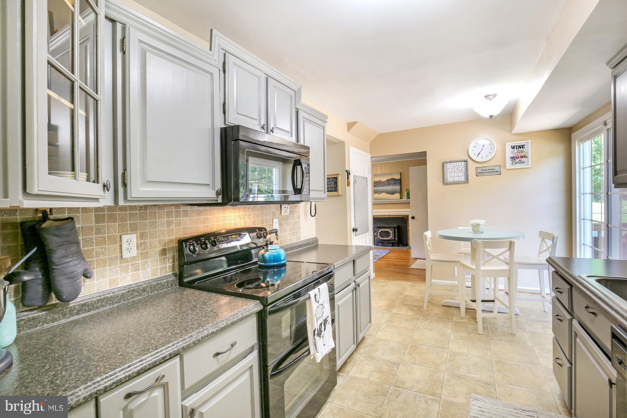 16124 Jerald Road Laurel, MD 20707 - Photo 9 of 30 Kitchen