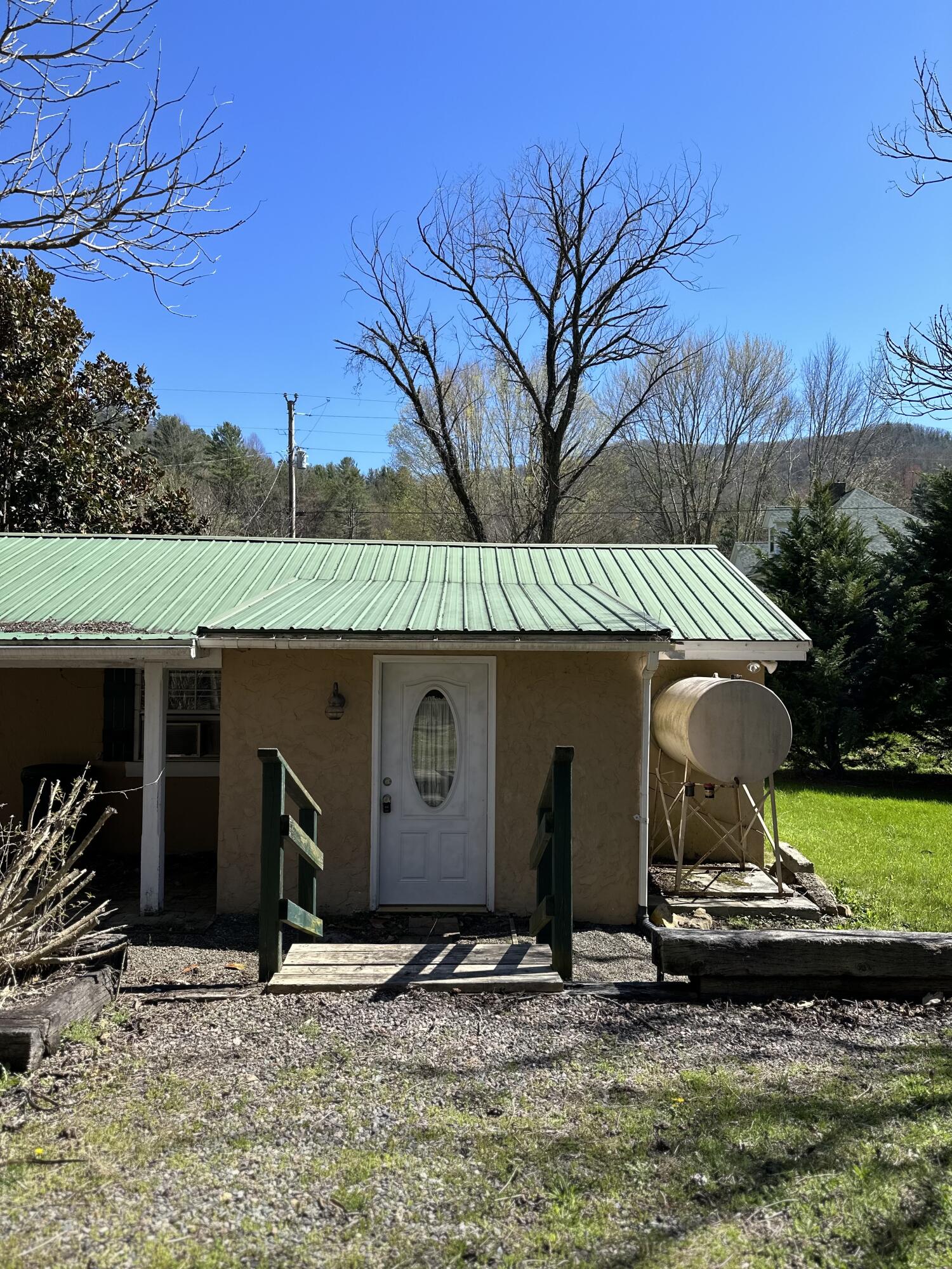 3302 Little Dry Run Road Butler, TN 37640 - Photo 1 of 18 A39C7118-F4FB-499F-A77F-FF1E27CA88BE
