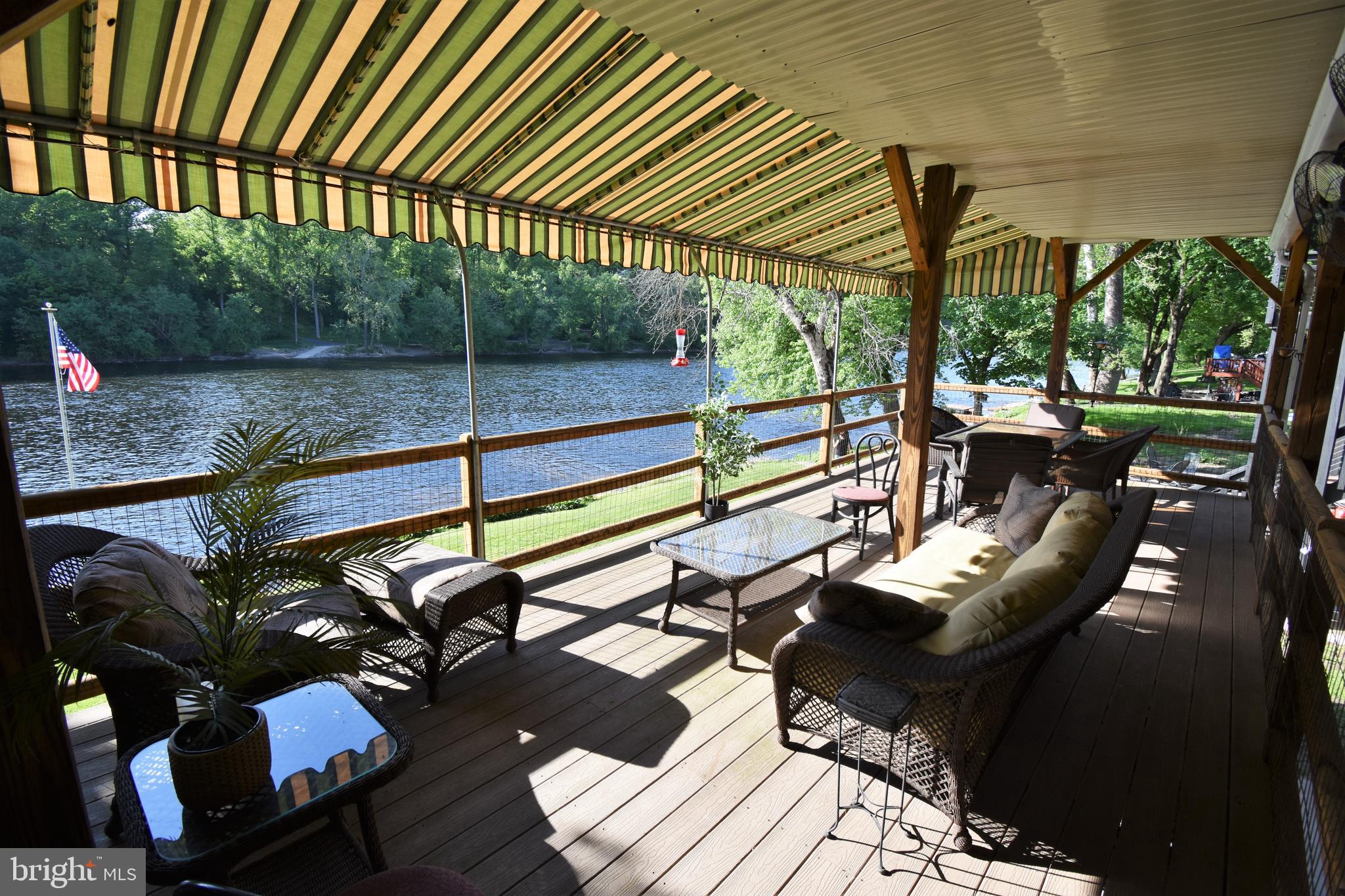 2973 River Road Phillipsburg, NJ 08865 - Photo 11 of 42 Deck