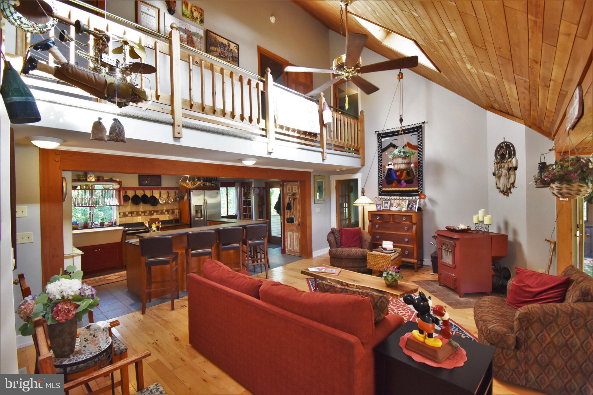 2973 River Road Phillipsburg, NJ 08865 - Photo 20 of 42 Living Room