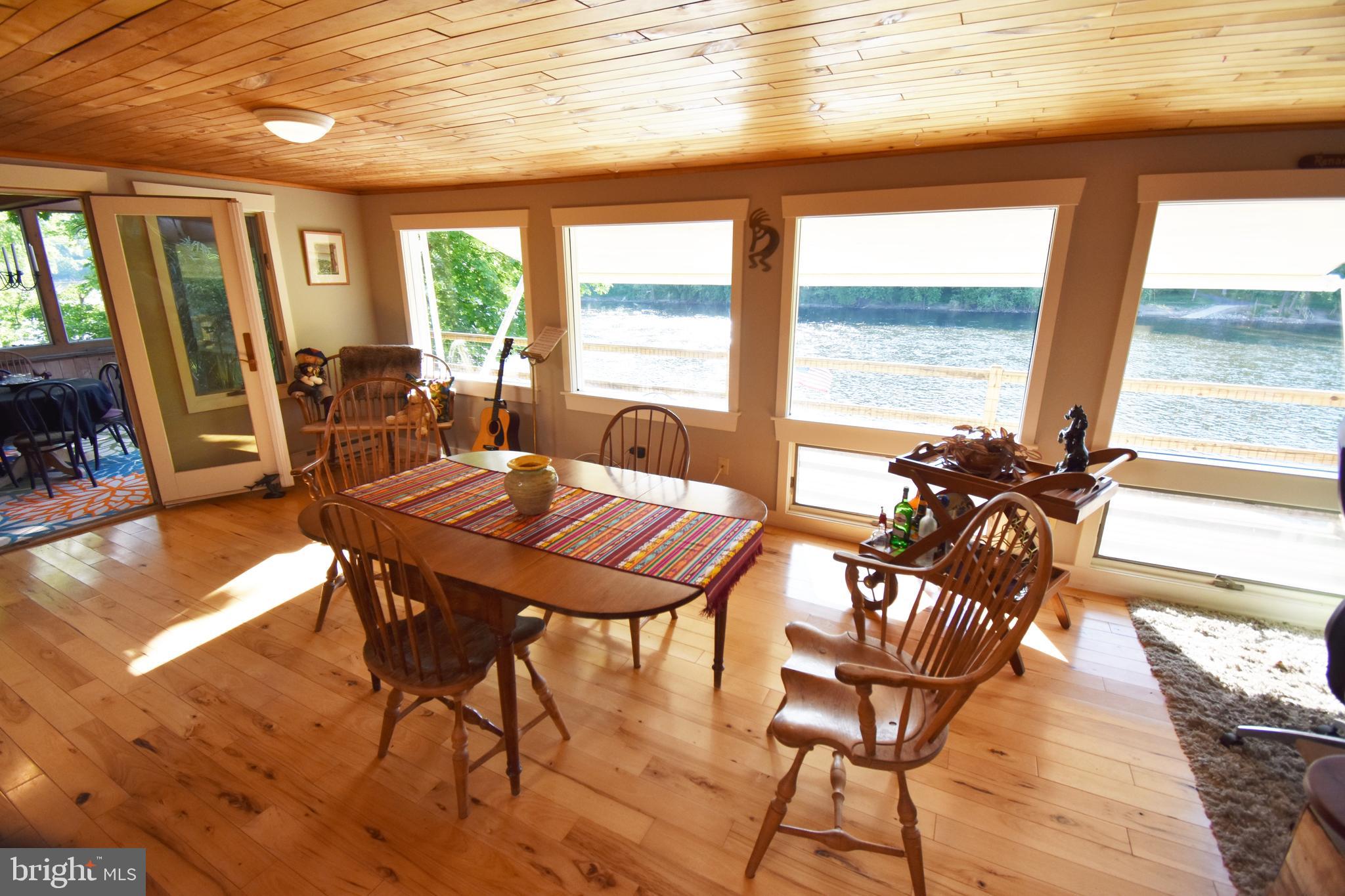 2973 River Road Phillipsburg, NJ 08865 - Photo 23 of 42 Dining ROom