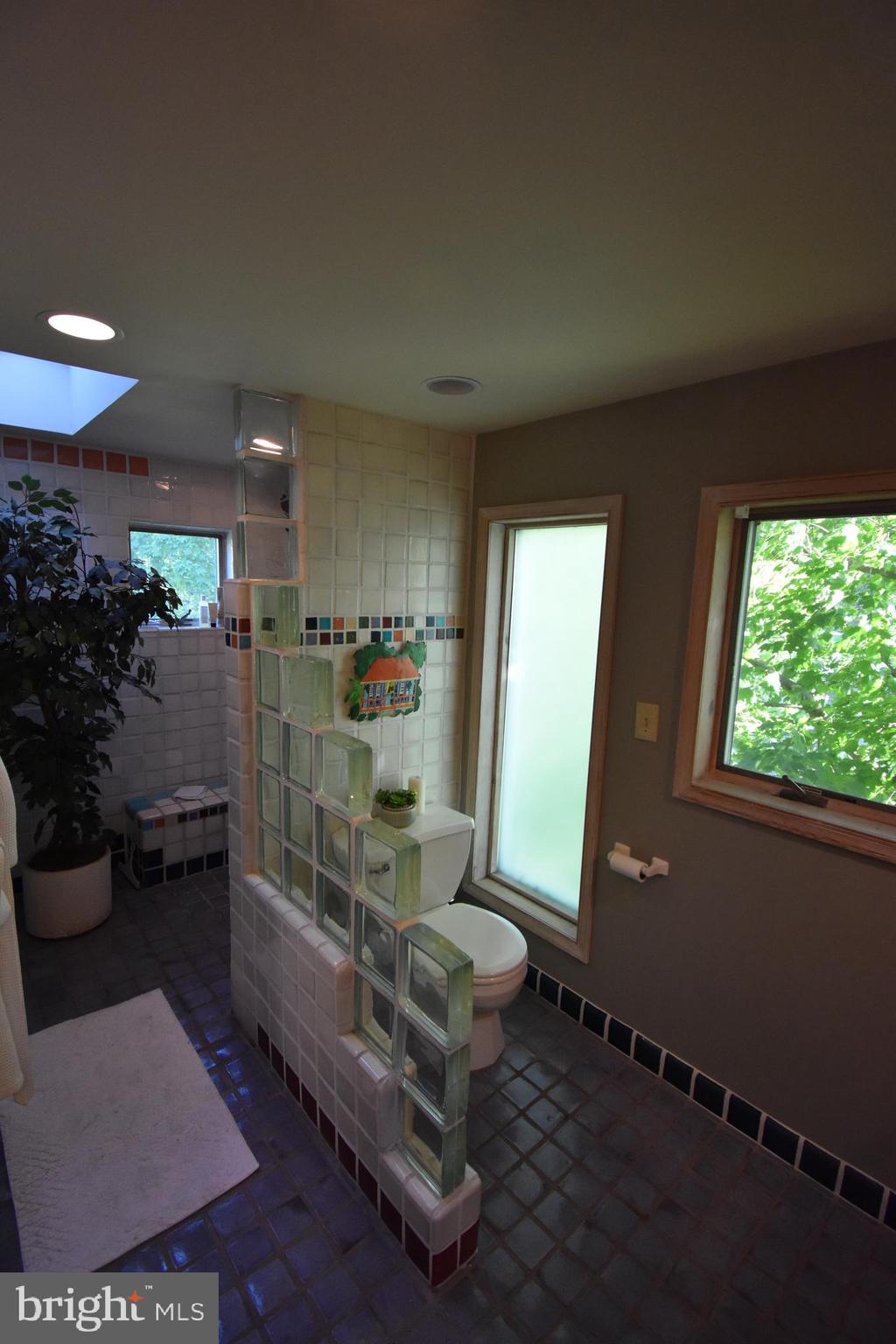 2973 River Road Phillipsburg, NJ 08865 - Photo 34 of 42 Walk In Shower