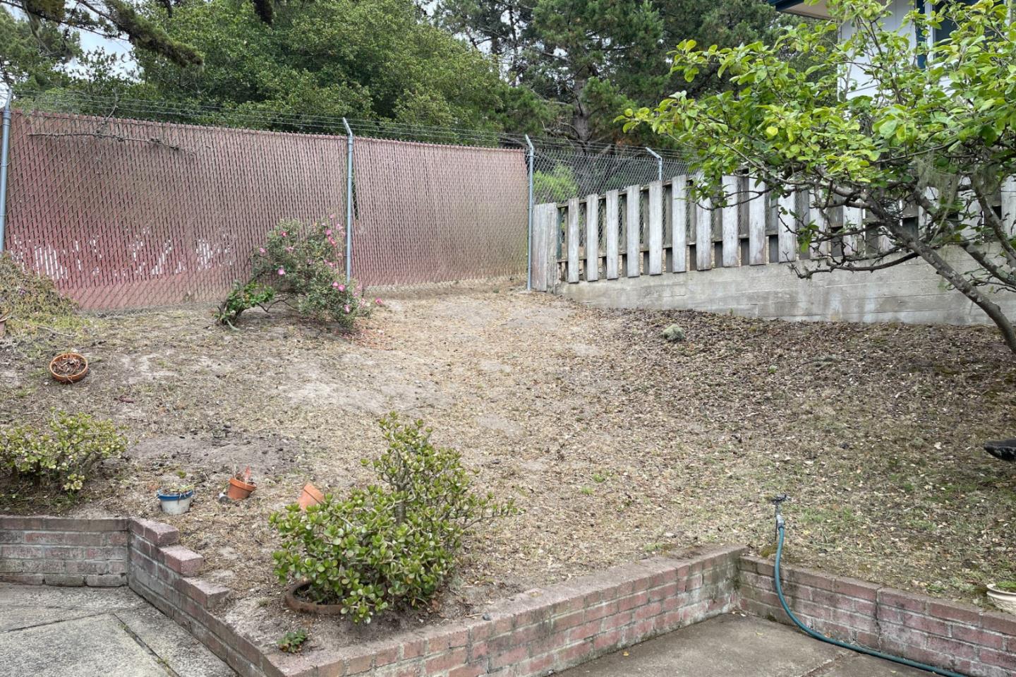 305 Stuart Avenue Pacific Grove, CA 93950 - Photo 22 of 24