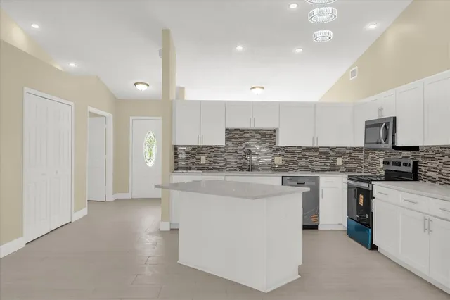 $339,900 | 713 Maderia Court, Kissimmee, FL 34758