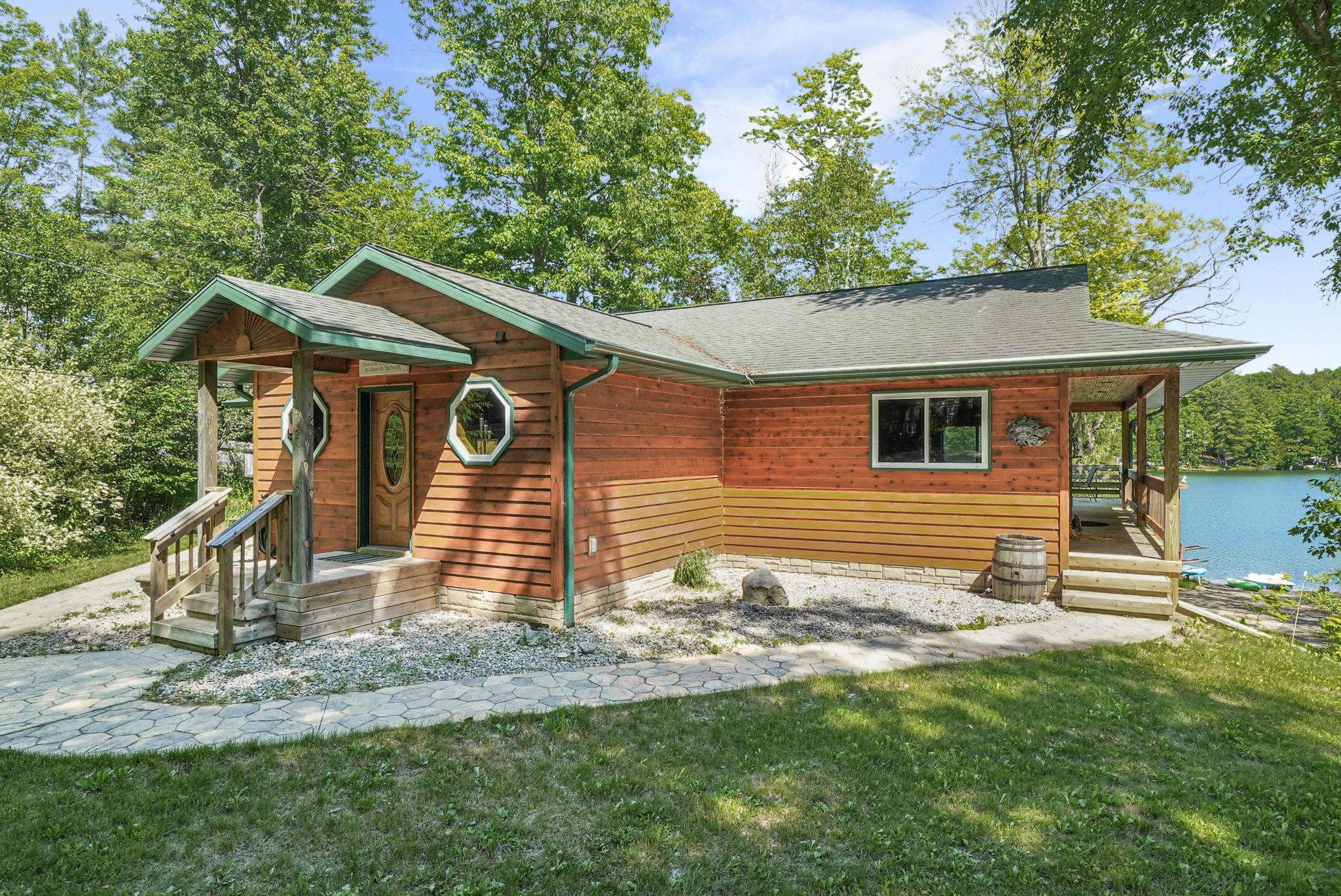376 Highview Road Traverse City, MI 49696 - Photo 2 of 66