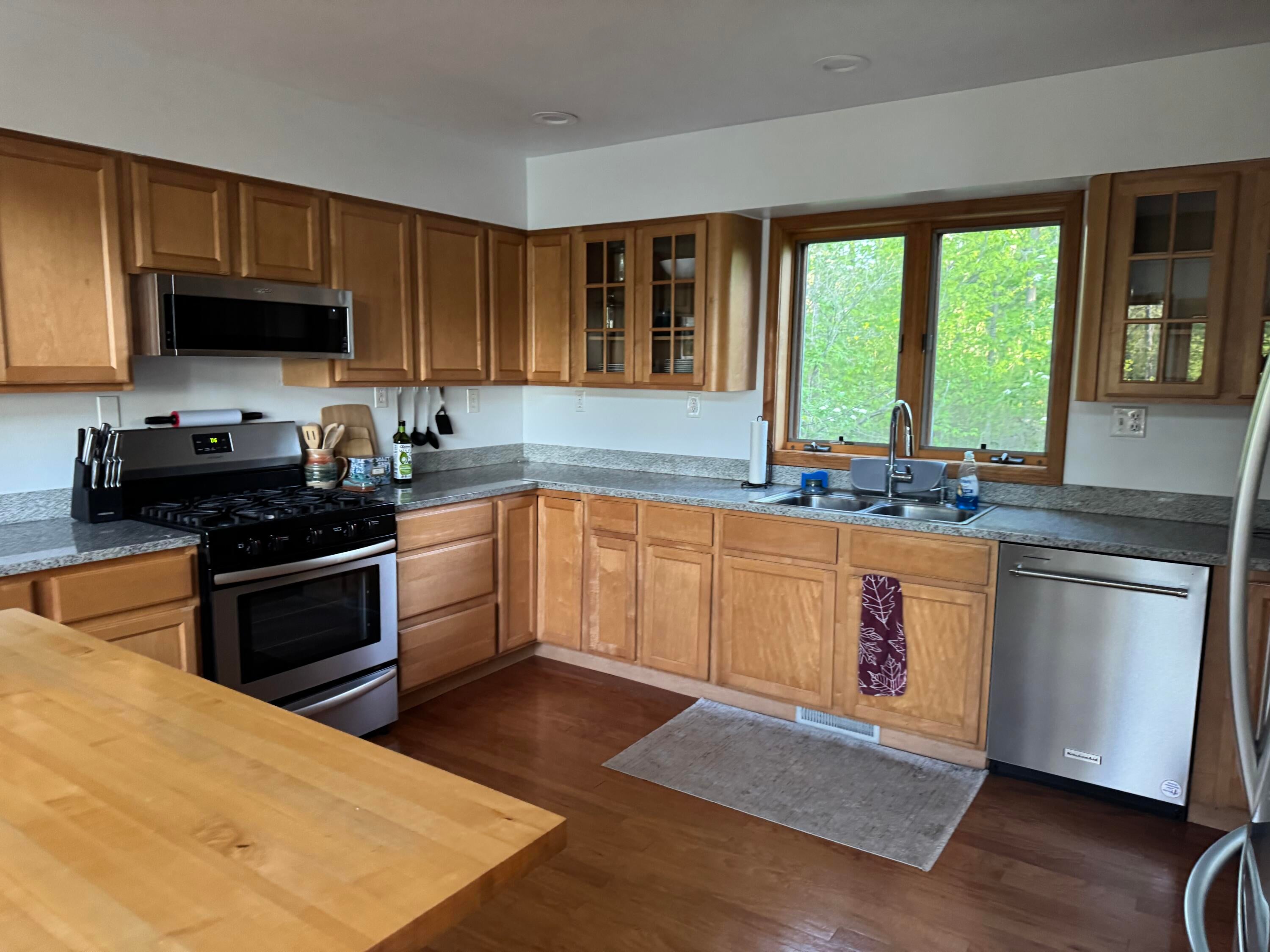 11084 Kings Point Road Alanson, MI 49706 - Photo 4 of 10 IMG_4773