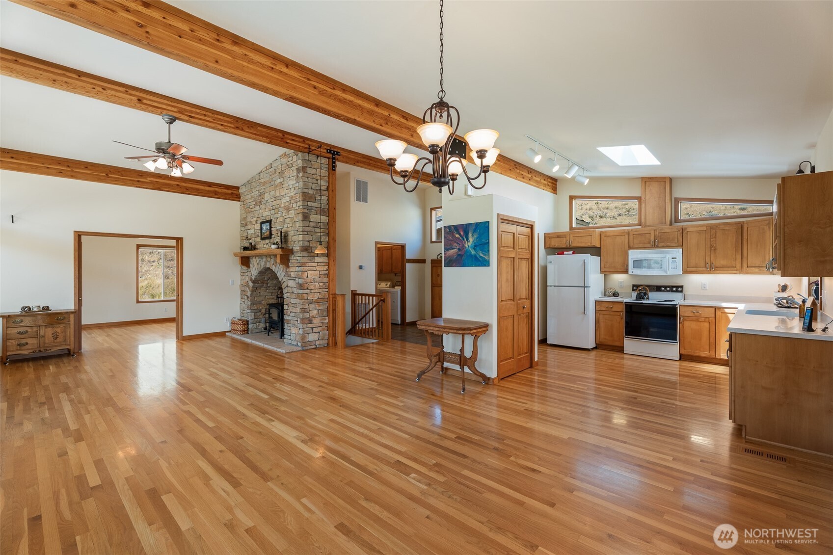 7400 Colockum Road Malaga, WA 98828 - Photo 13 of 37