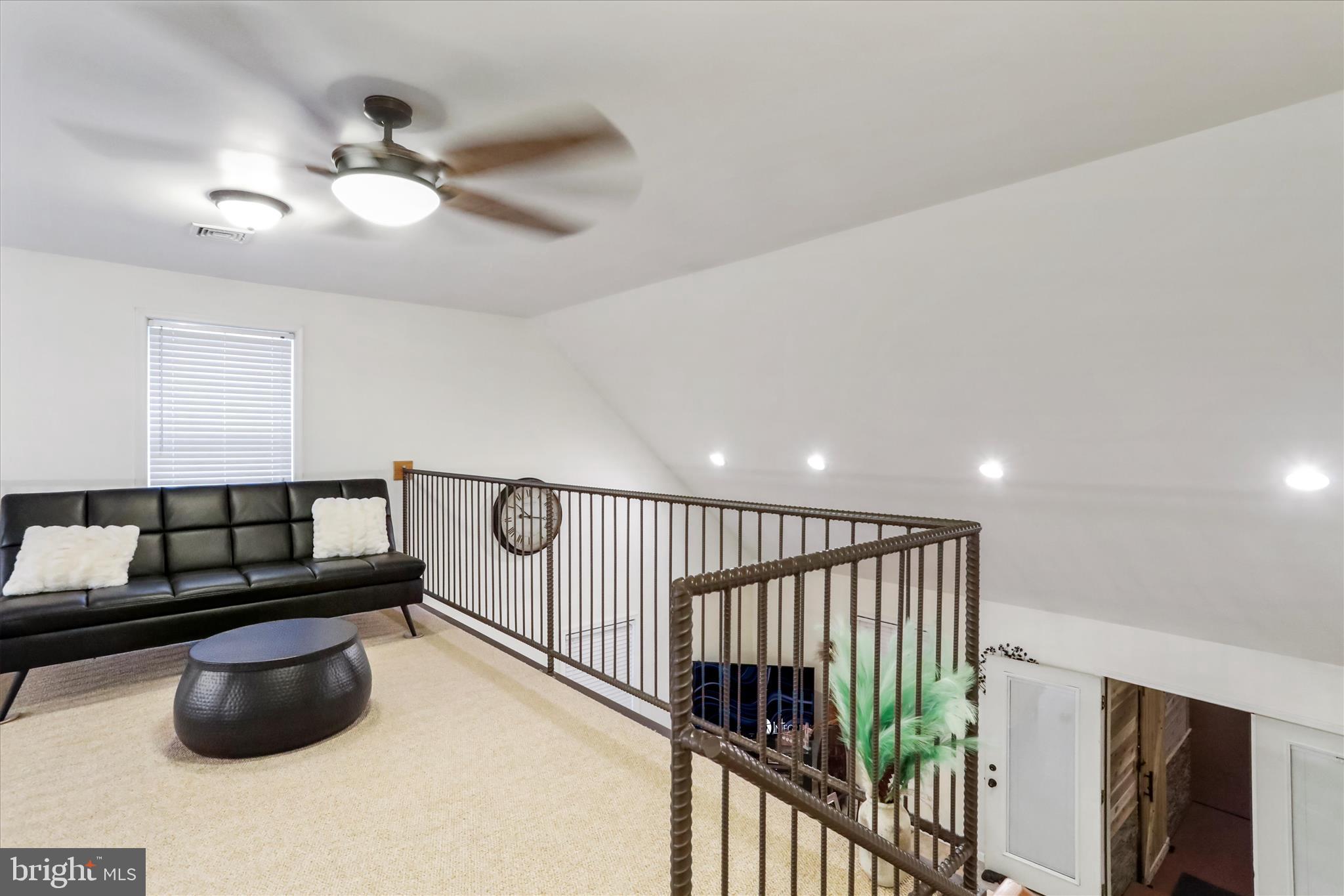 12542 Turkey Farm Road Northeast Little Orleans, MD 21766 - Photo 11 of 77 a view of entryway wih livingroom and furniture