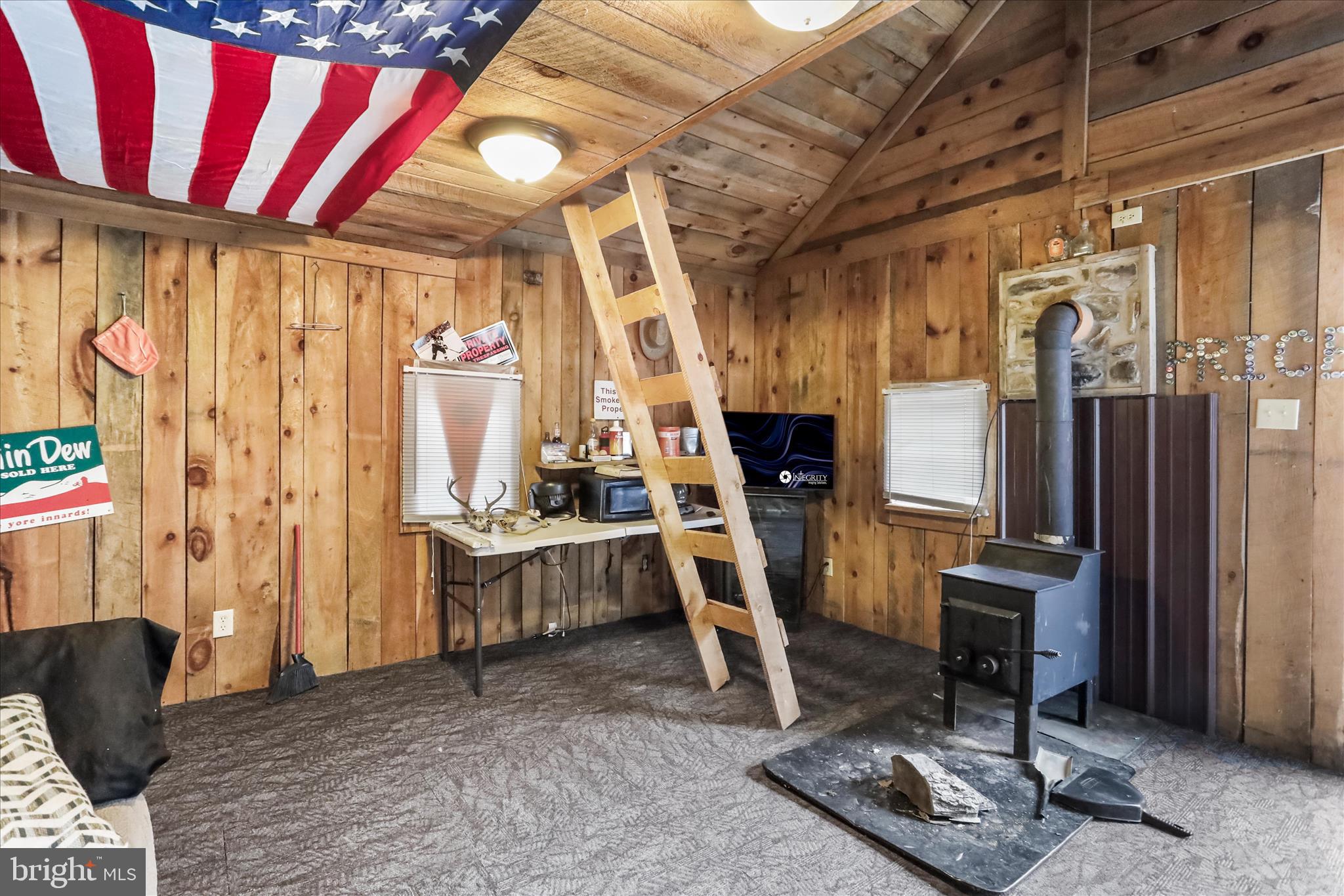 12542 Turkey Farm Road Northeast Little Orleans, MD 21766 - Photo 46 of 77 Inside Cabin