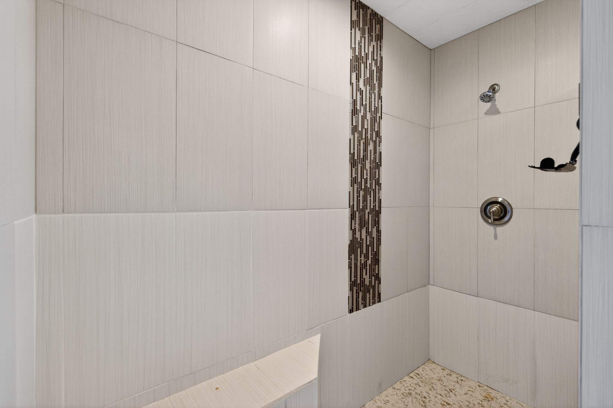 918 Long Prairie Drive Katy, TX 77450 - Photo 22 of 30 a bathroom with a bathtub