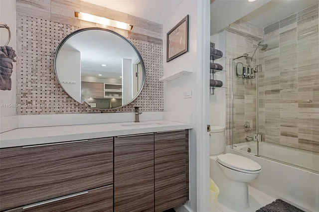 $7,000 | 2301 Collins Avenue, Unit 1230, Miami Beach, FL 33139