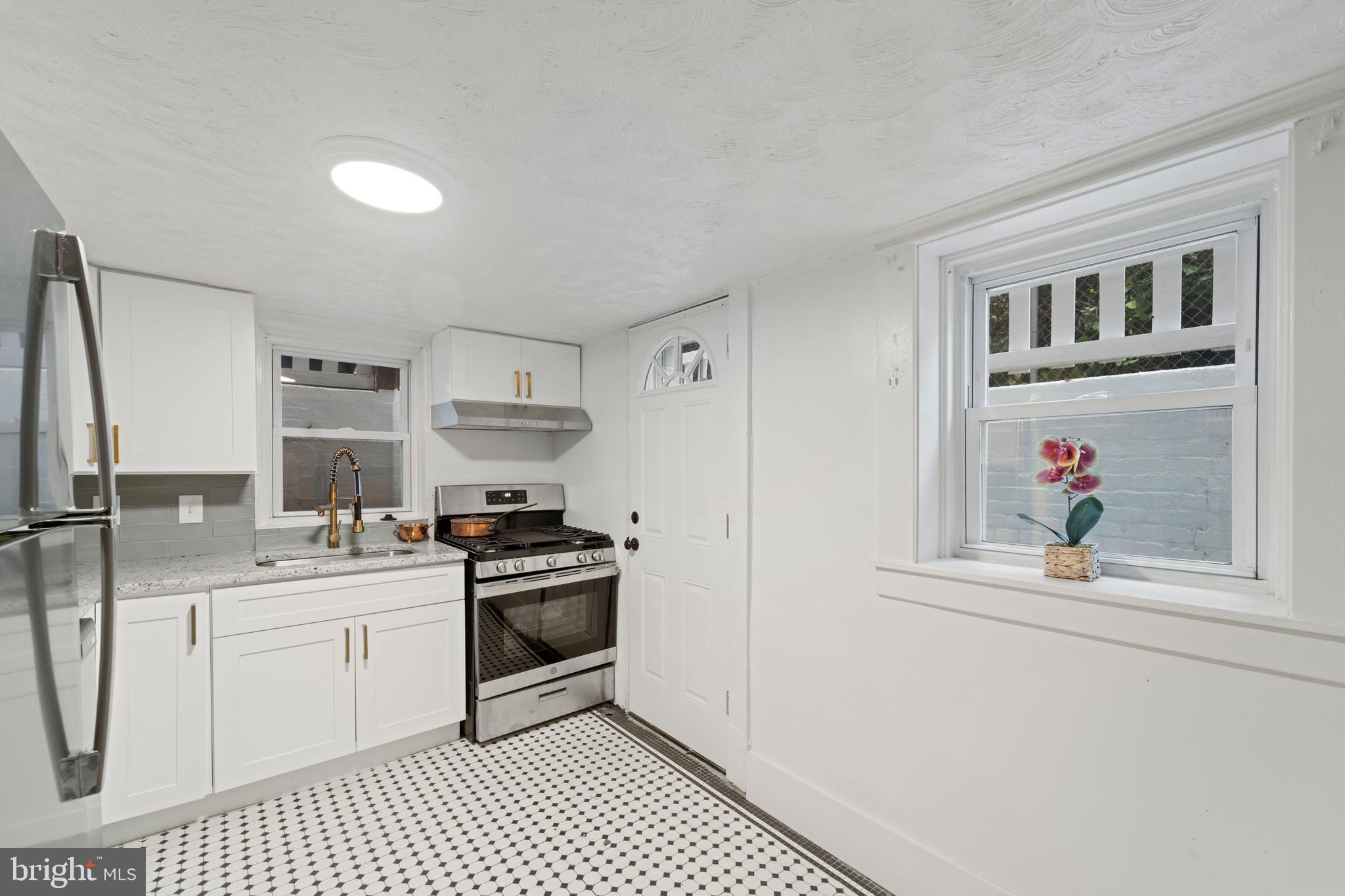 4024 Garrison Boulevard Baltimore, MD 21215 - Photo 37 of 40