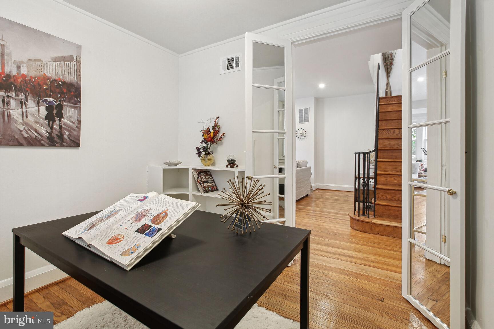 4024 Garrison Boulevard Baltimore, MD 21215 - Photo 5 of 40 Private Office