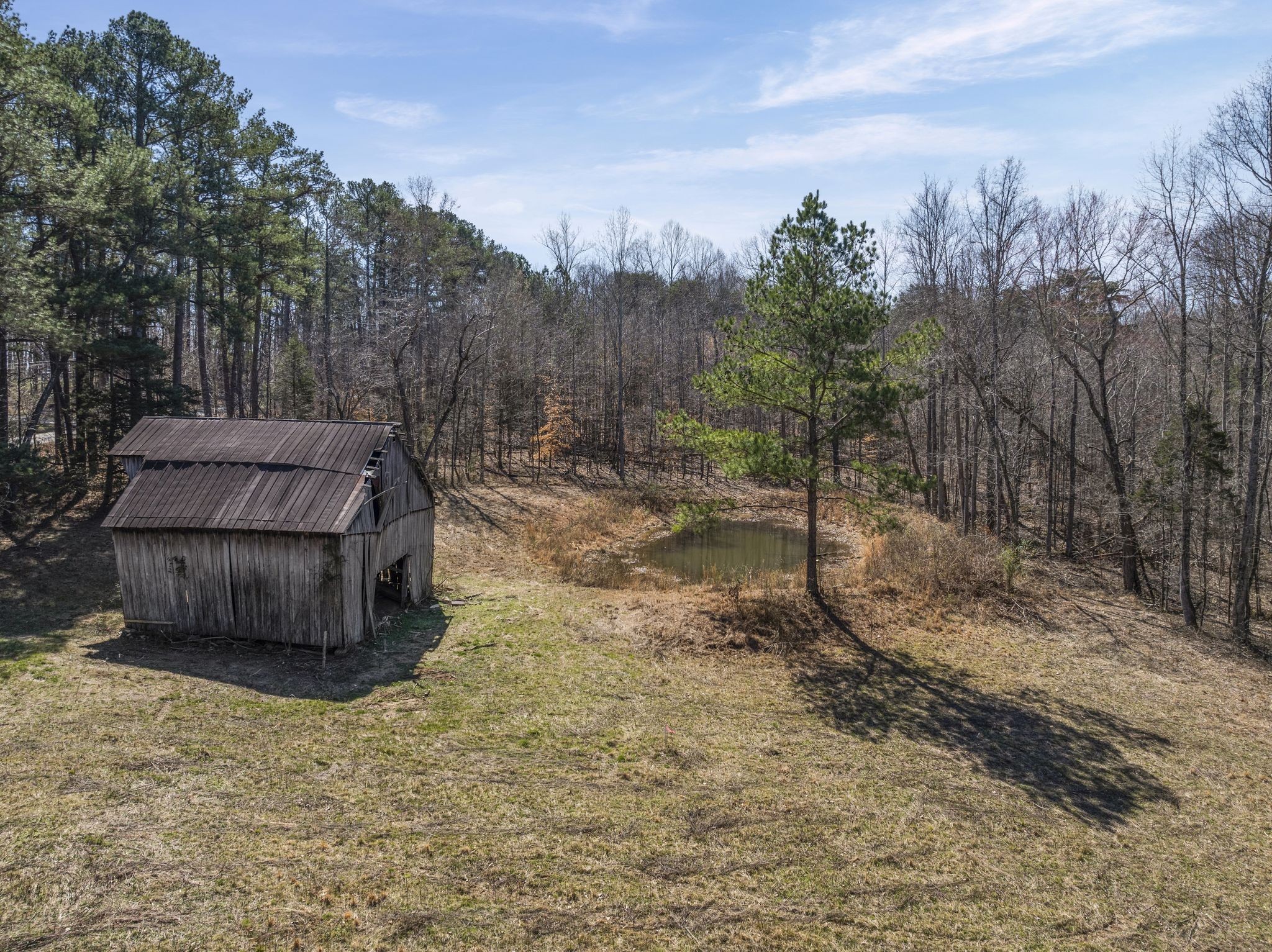 a view of a yard with mountain view