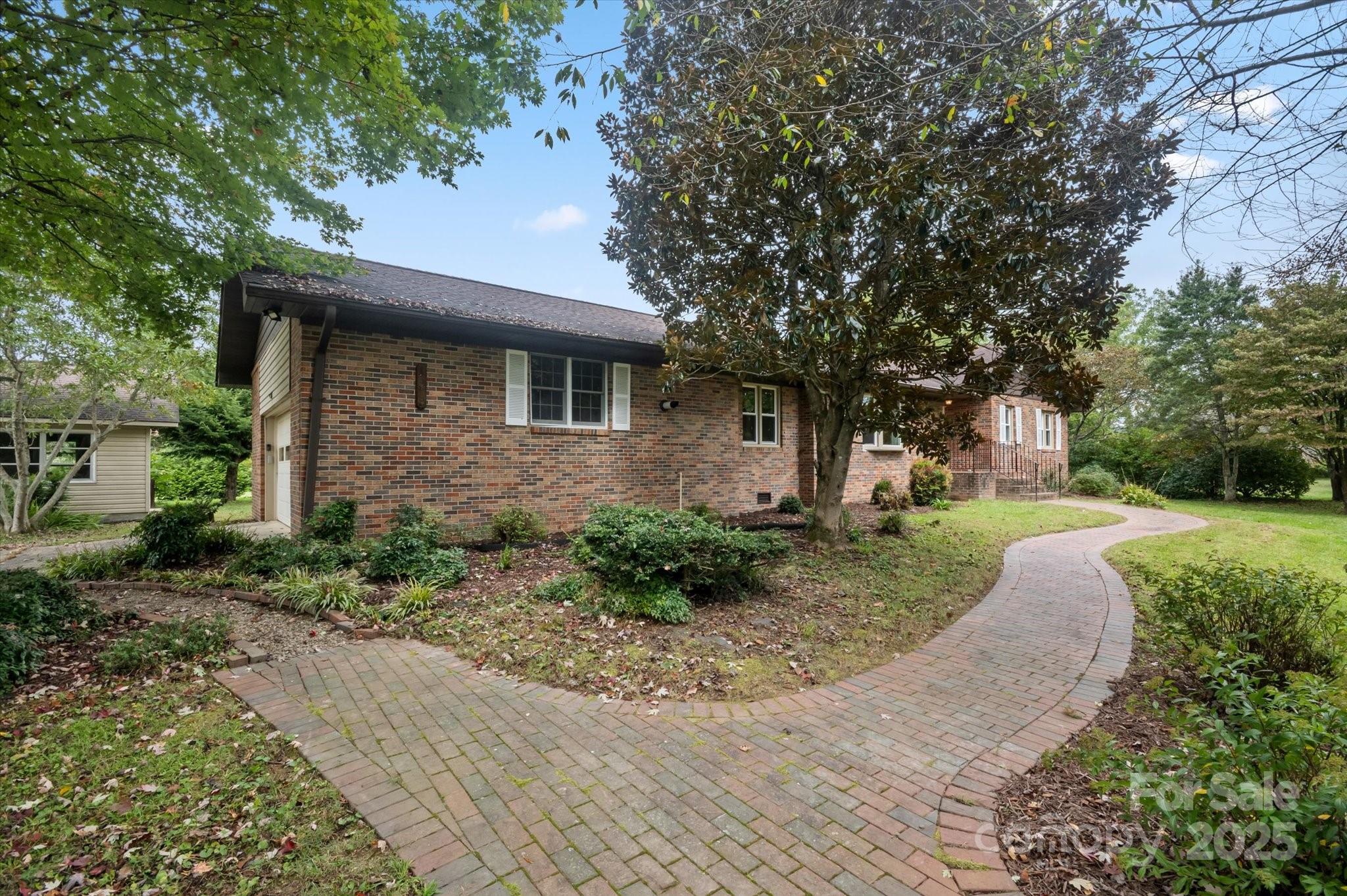 196 Broadview Circle Brevard, NC 28712 - Photo 3 of 45