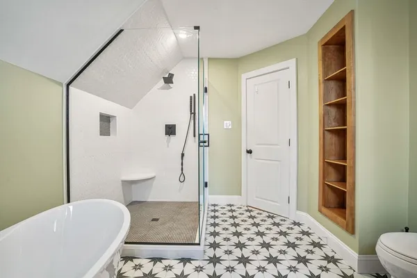$3,800 | 16 Gordon Street, Unit 16, Malden, MA 02148