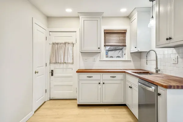 $3,800 | 16 Gordon Street, Unit 16, Malden, MA 02148